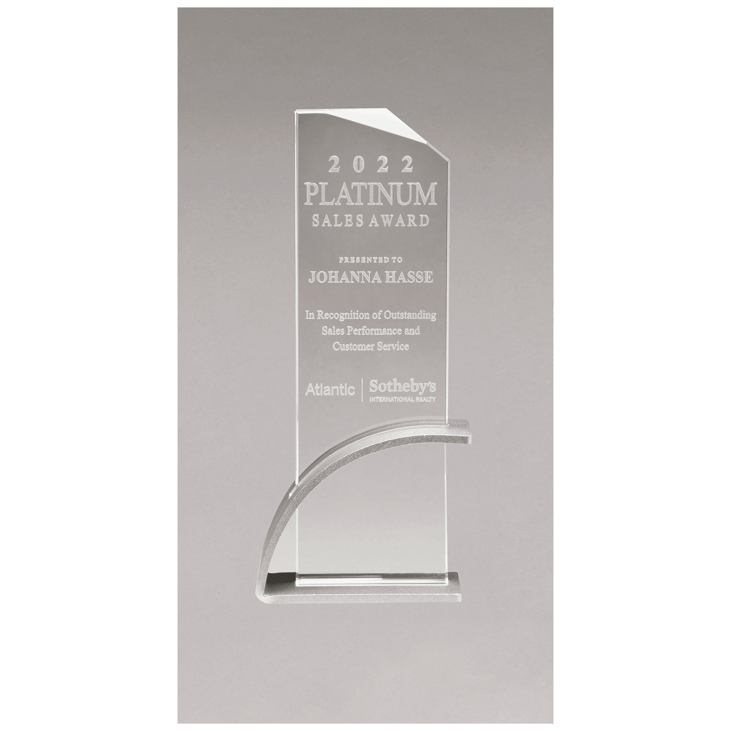3 7/8" x 10 1/8" x 1/2" Thick Glass Award, Arched Base with Matte Metallic Finish